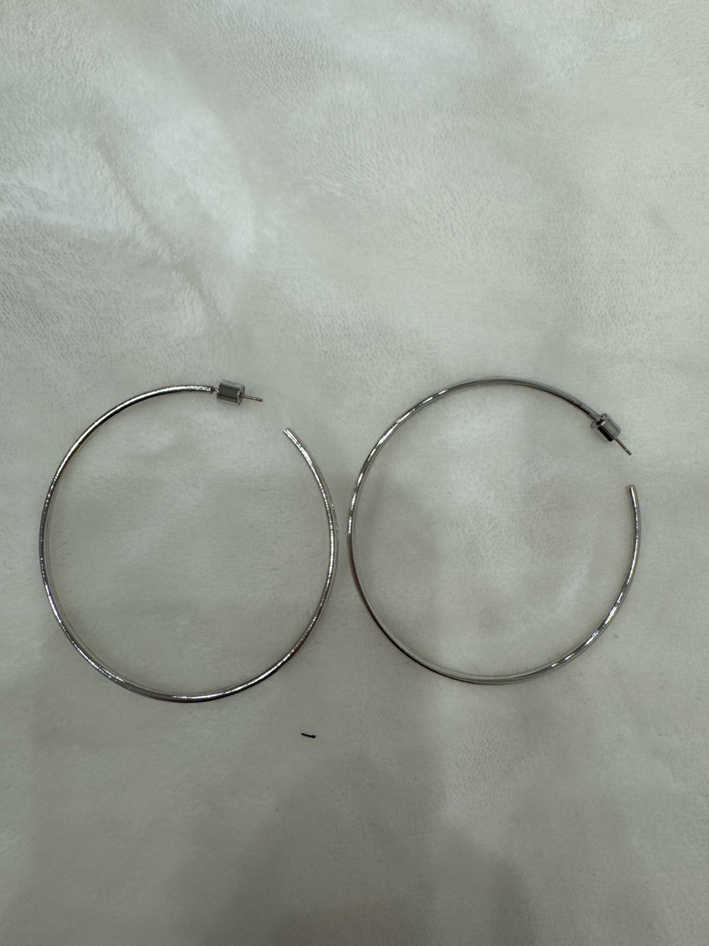 Jennifer Fisher 2.5 inch Thread Hoops in Silver - Picture 2 of 6